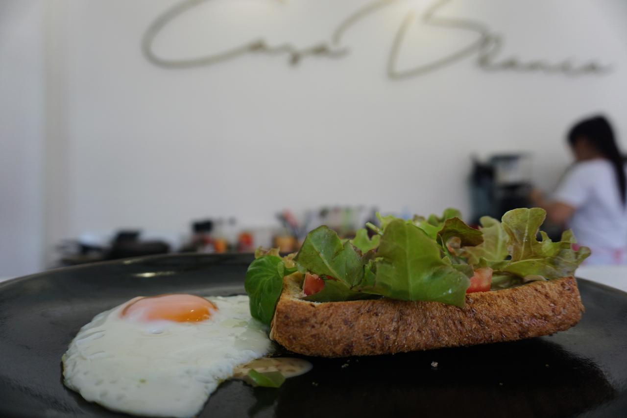 Casa Blanca Krabi Bed & Breakfast Bagian luar foto